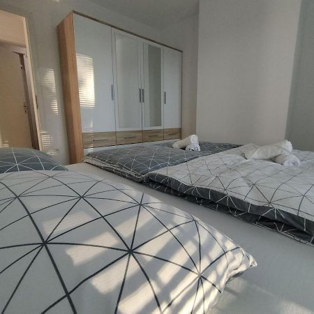 Apartment Sanya #3 Λιουμπλιάνα Εξωτερικό φωτογραφία