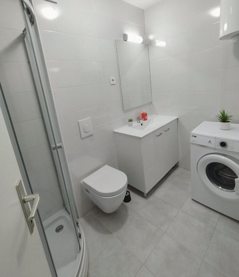 Apartment Sanya #3 Λιουμπλιάνα Εξωτερικό φωτογραφία